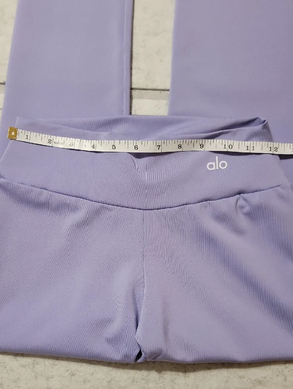 Alo Yoga High Waist V Front Leggings Lilac Purple XS Flawed